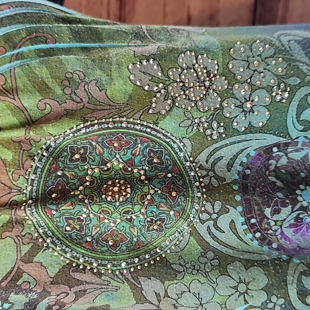 BLUE & GREEN GEOMETRIC FLORAL STUDDED SHORT SLEEVE PULLOVER TOP - Picture 3 of 9
